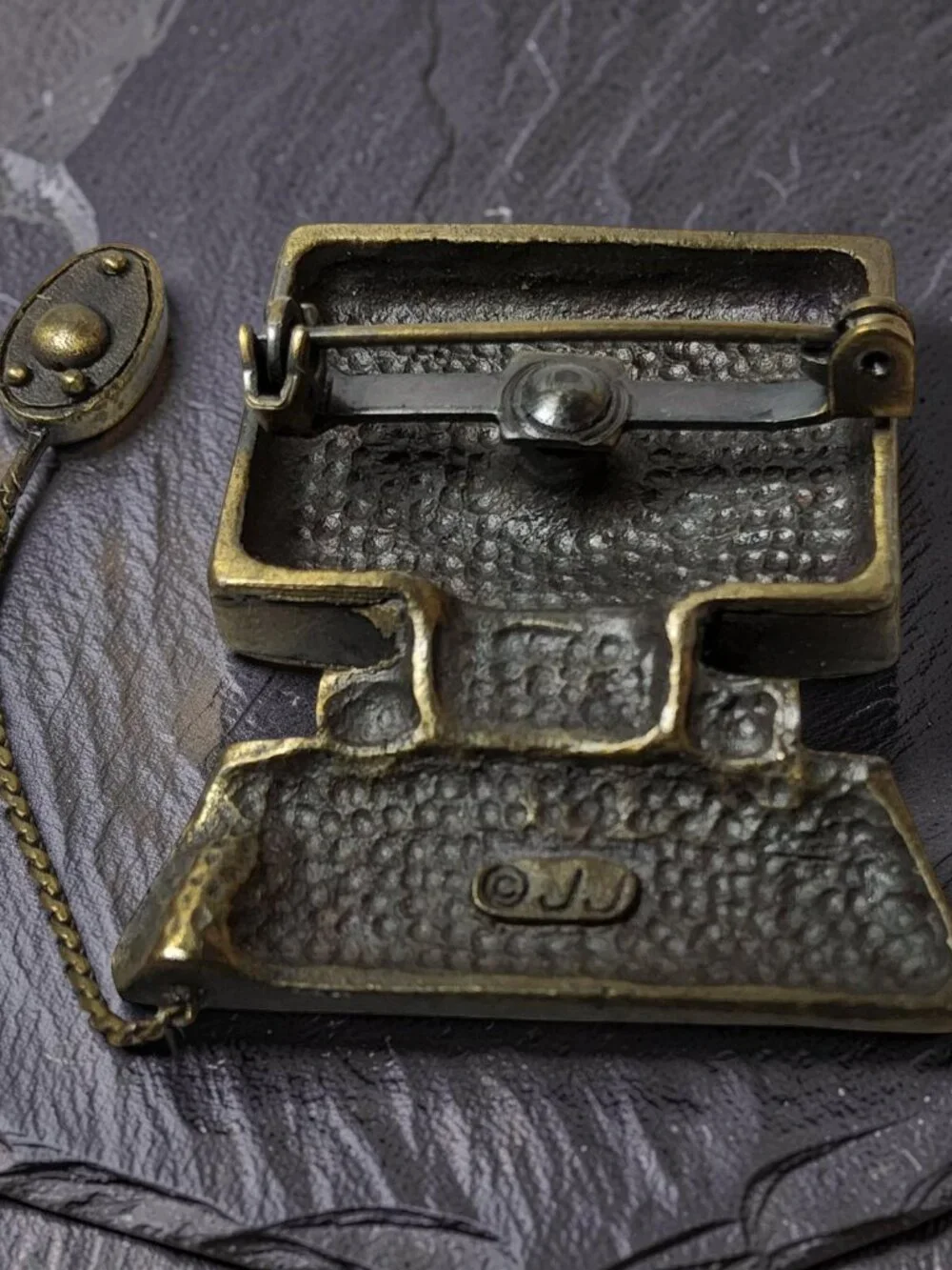 vintage jj jonette iridescent pewter computer with mouse brooch